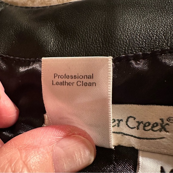 Coldwater Creek embroidered black leather jacket - Picture 7 of 7